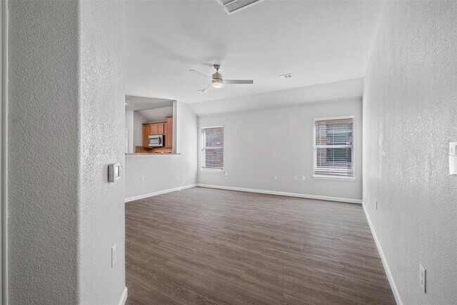 Foto del edificio - 5932 Abby Ann Ln