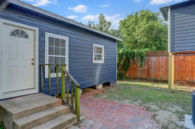 Photo - 808 Oakhurst St Apartment