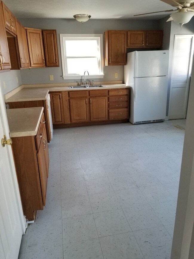 Foto del edificio - 615 W Jackson St