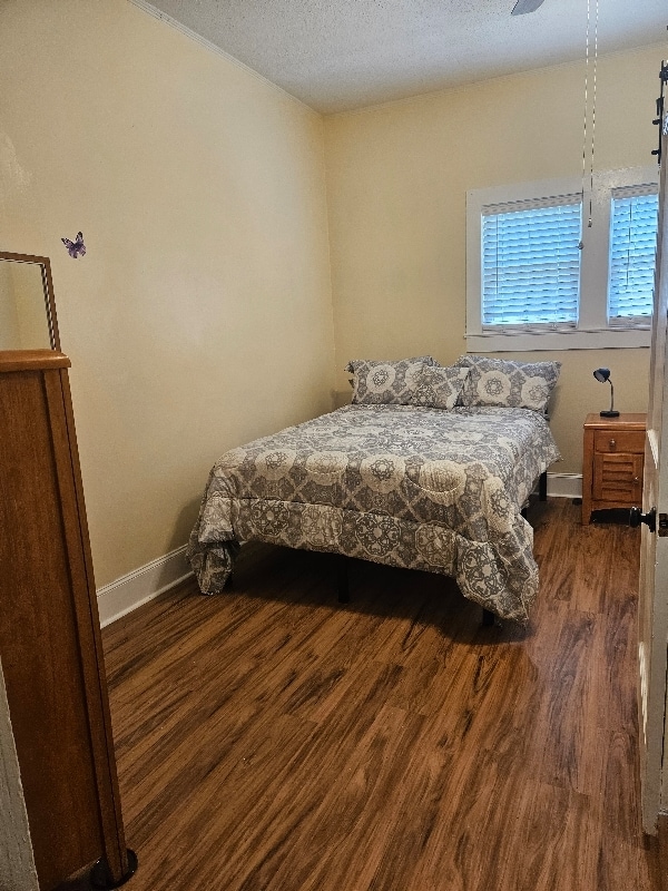 Primary Photo - 608 Central Dr NW