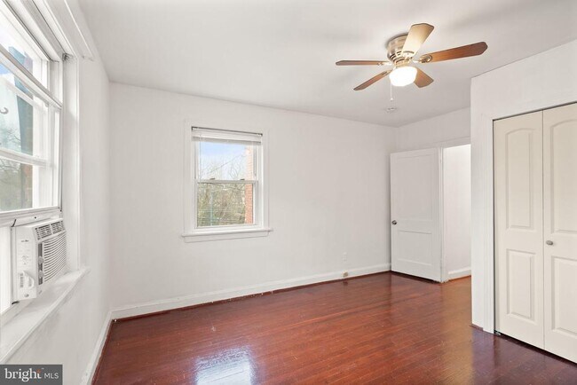 Building Photo - 550 Malcolm X Ave SE