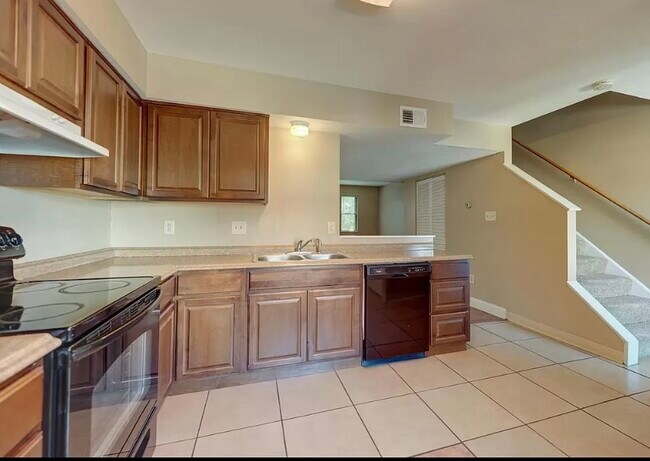 Foto del edificio - 3295 Kennett Sq