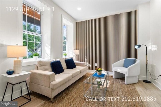 Foto del edificio - 1129 8th St NE