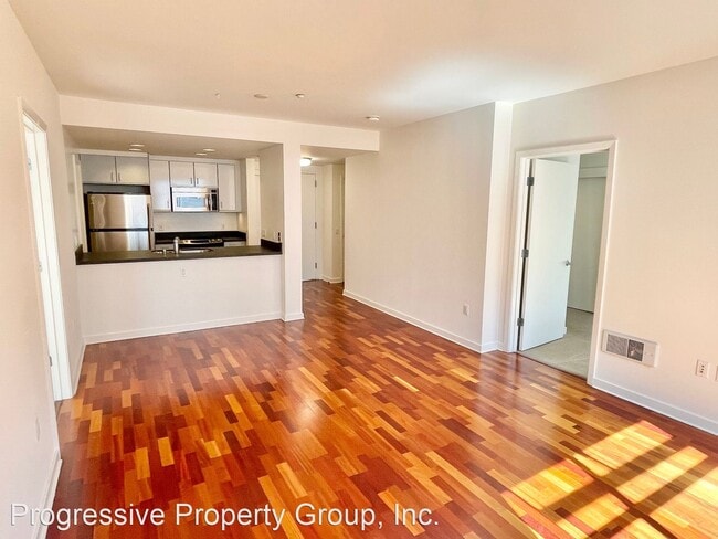 Building Photo - 2 br, 2 bath House - 451 Kansas Street #498