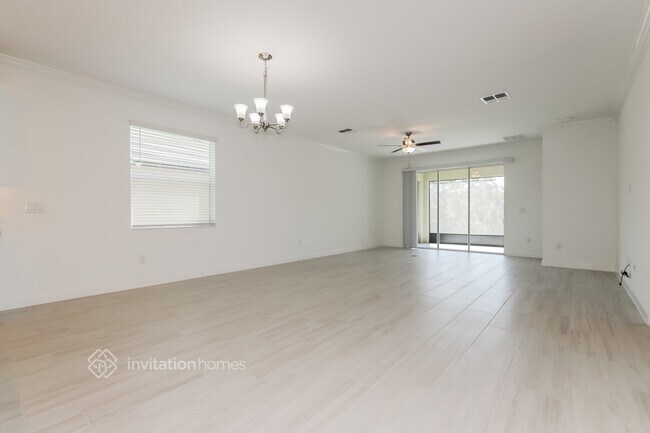 Foto del edificio - 14113 17 Ct E