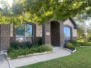 Building Photo - 9820 Bison Ct