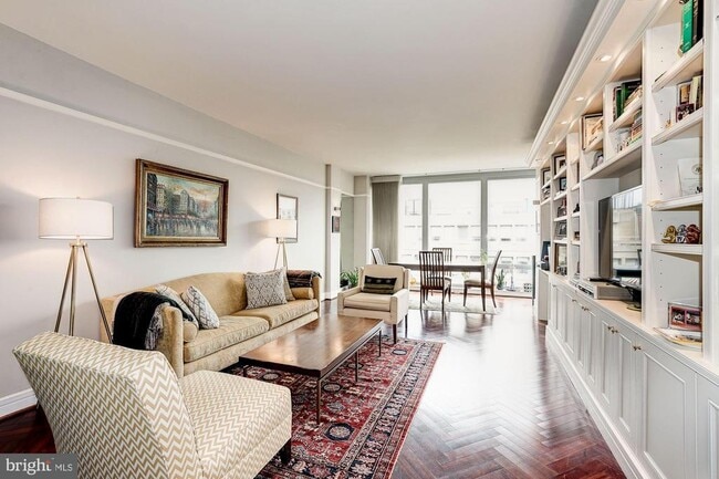 Building Photo - 1155 23rd St NW