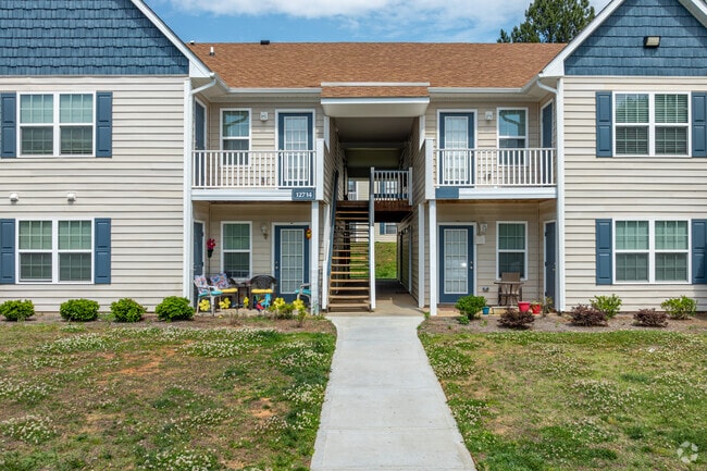 Building Entrance - Pines at Carolina Place