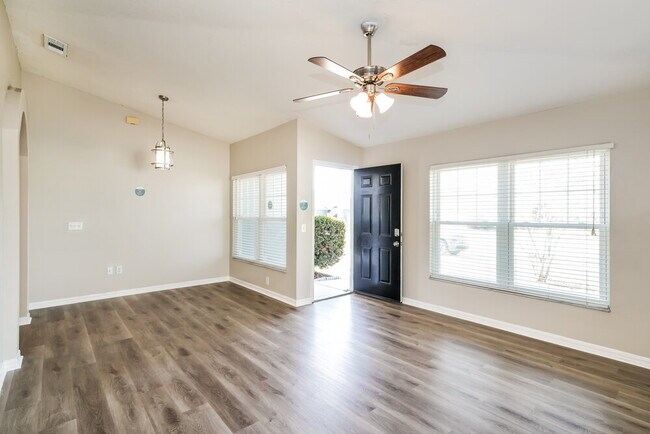 Building Photo - 11841 Brenford Crest Dr