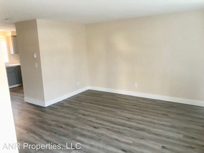 Foto del edificio - 18060 SW Johnson St