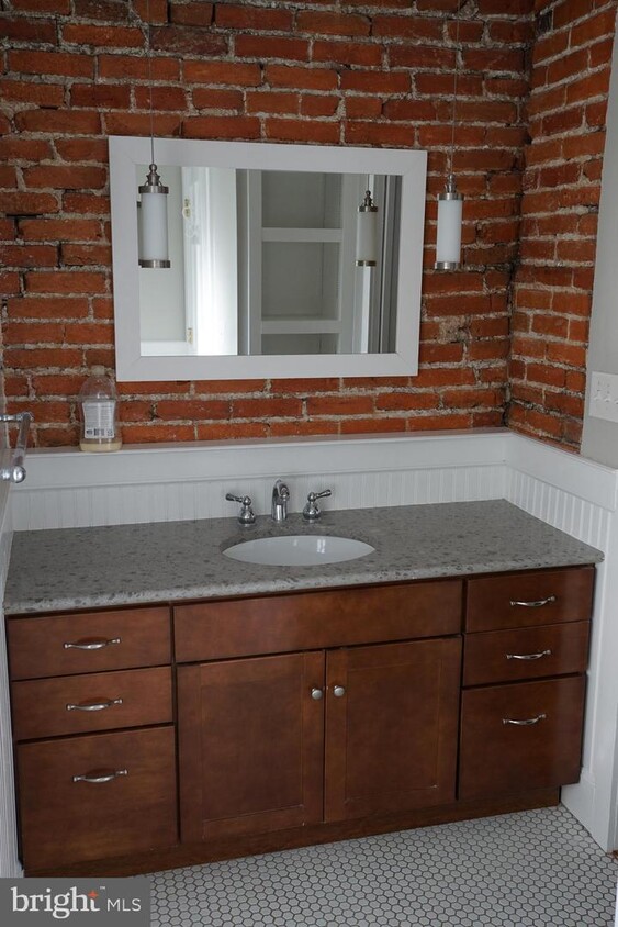 Foto principal - 521 S 27th St
