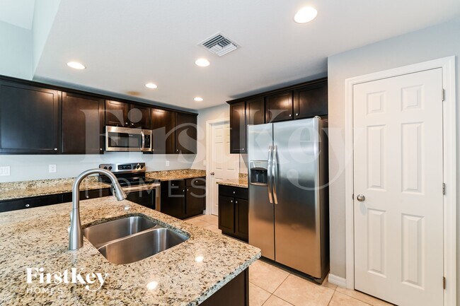 Foto del edificio - 617 SW 13th Terrace