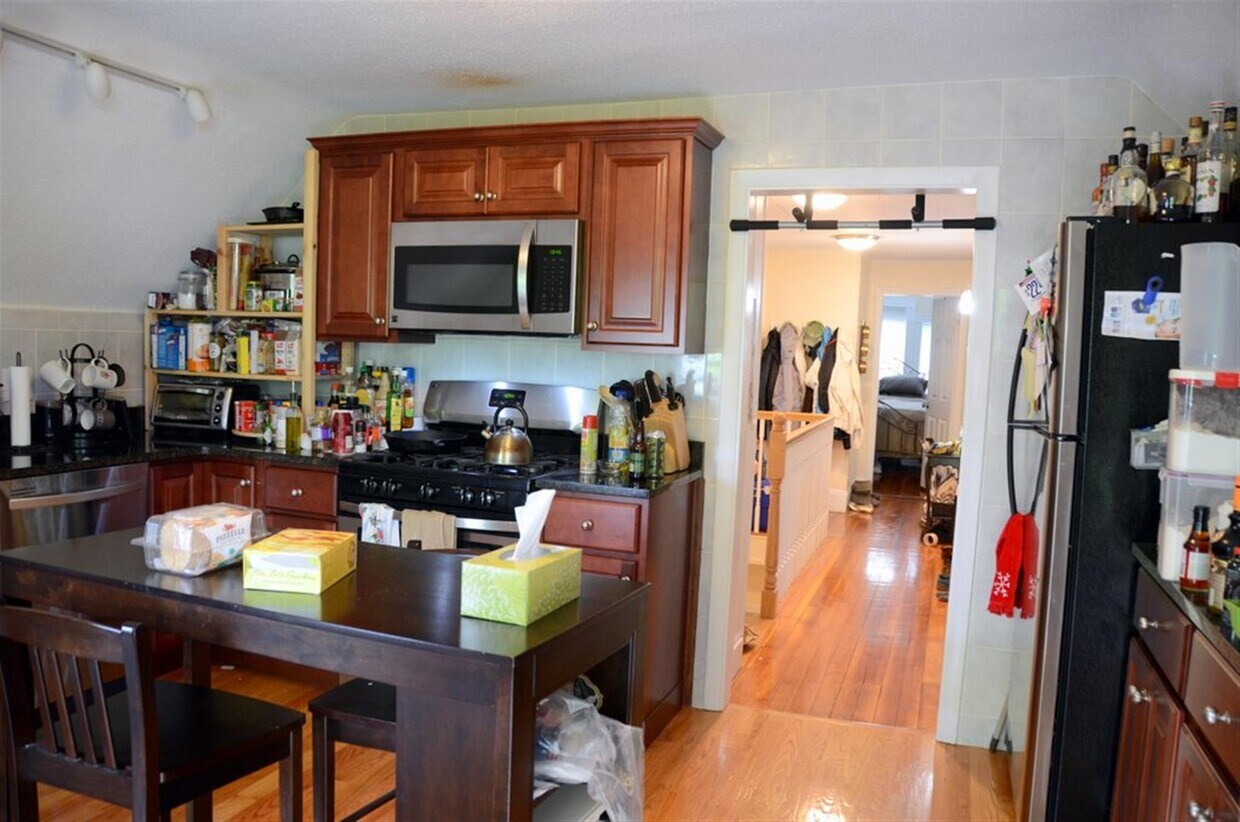 Foto principal - 217 Willow Ave