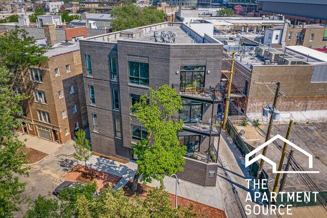 Foto del edificio - 1051 W Cornelia Ave