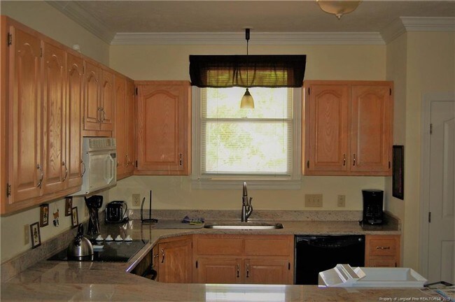 Building Photo - 303 Dogwood Landing