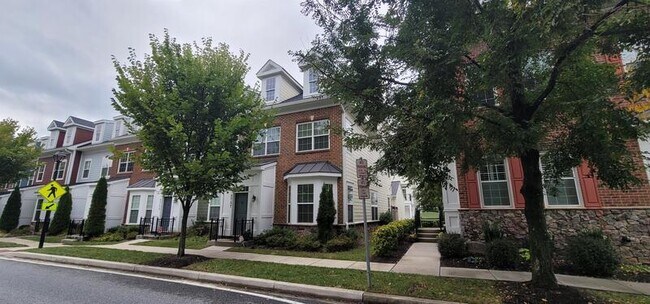 Foto del edificio - 5757 Richards Valley Rd