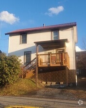 Building Photo - 368 Gilmore St