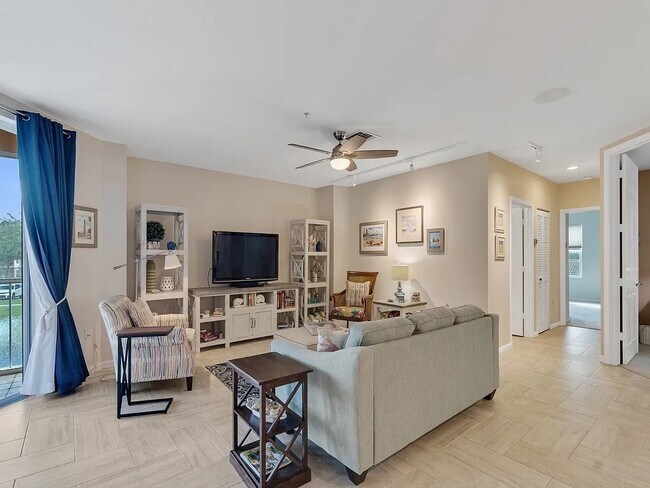 Sala de estar - 5020 Fairways Cir