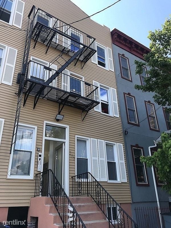 207 ster Ave, Jersey City, NJ 07307 Apartment for Rent in Jersey