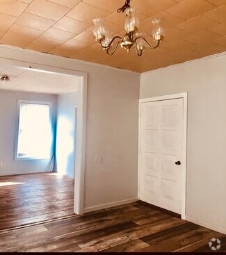Building Photo - 106 Lancaster St