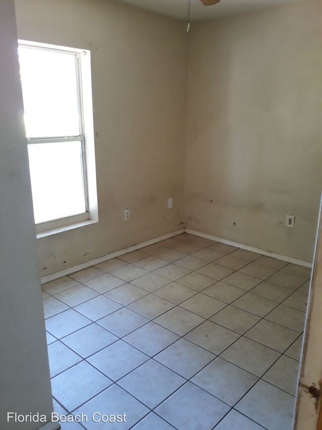 Building Photo - 307 E Magnolia St