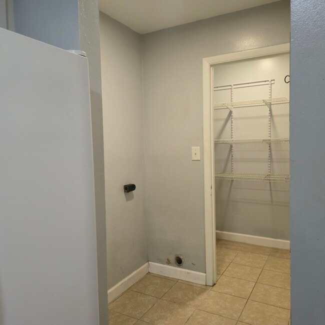 Foto del edificio - 348 Woodham Ct