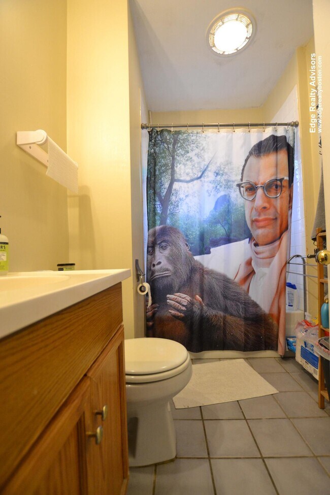 Foto del edificio - 31 Justin Rd