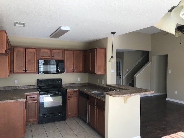 Foto del edificio - 100 Clay Hills Dr