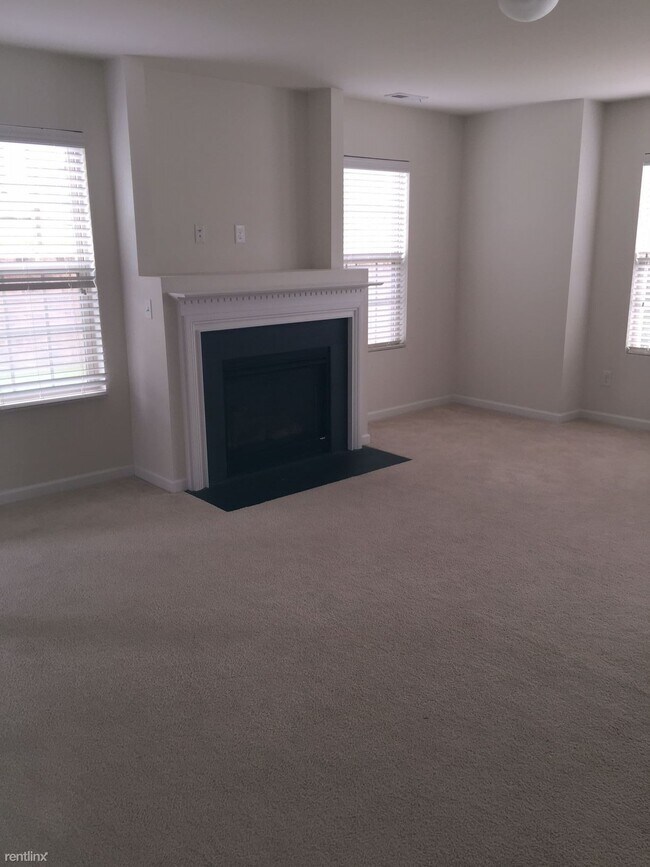 Foto del edificio - 3 br, 2.5 bath Townhome - 4308 Bastille Dr