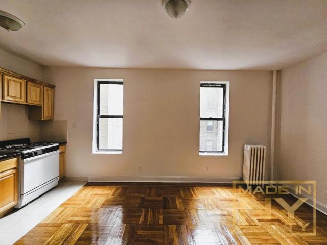 Foto del edificio - 1 bedroom in FLUSHING NY 11358