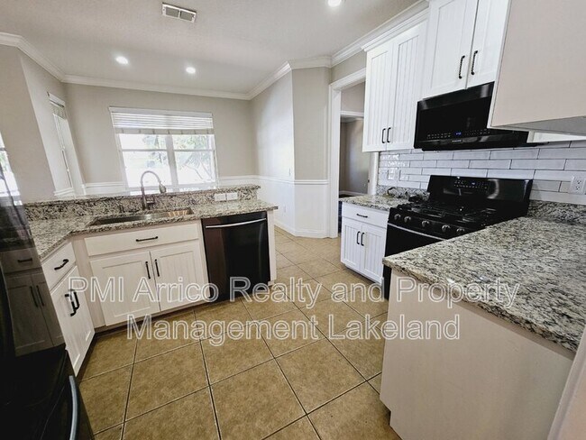 Foto del edificio - 1930 Saddlewood Ct