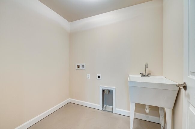 Laundry - 320 Nutley St SW