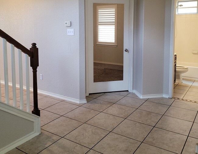 Entrance with Office - 1310 Cresswell Cv