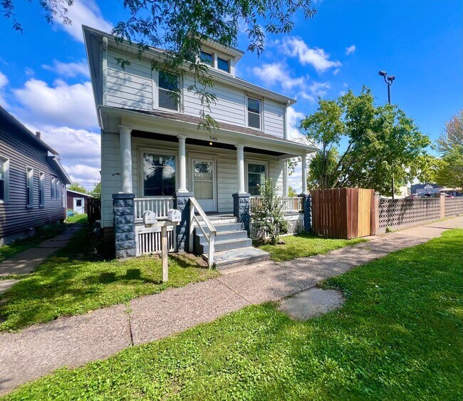 Building Photo - 545 17th Ave