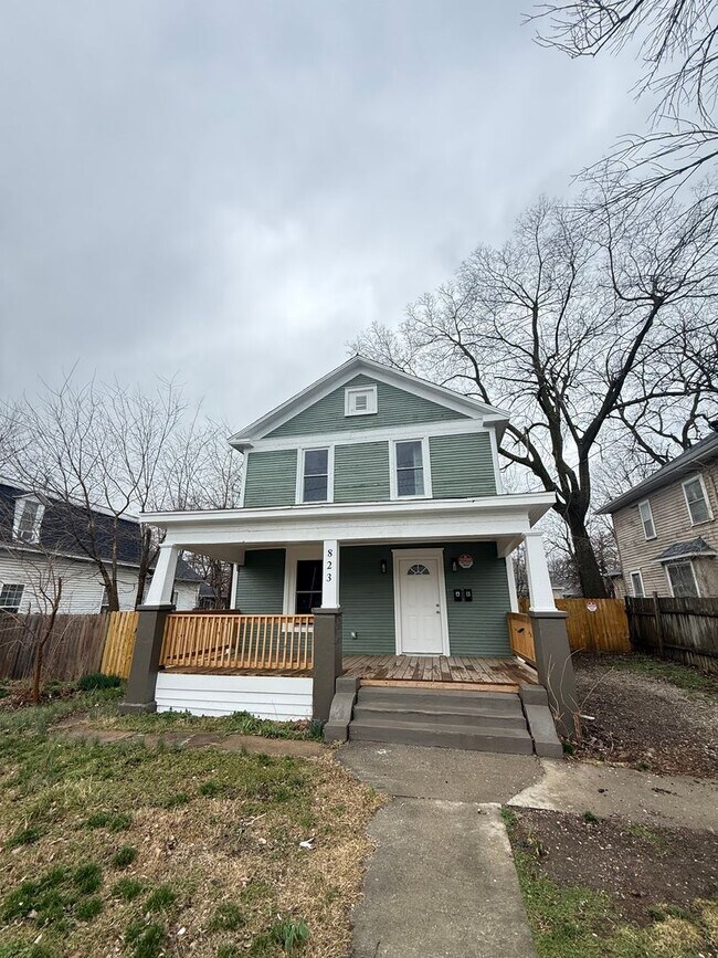 Foto del edificio - 823 N Main Ave