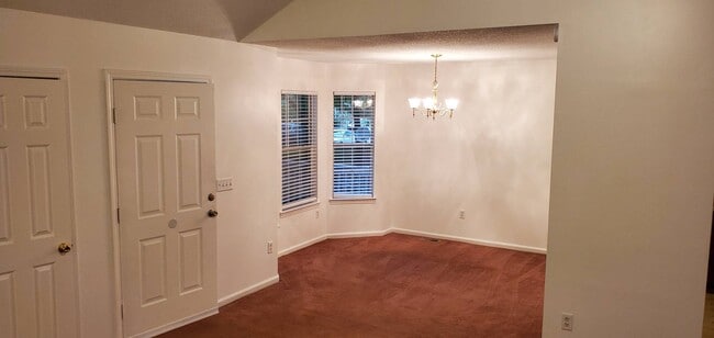 Foto del edificio - 5 Silver Spur Ct