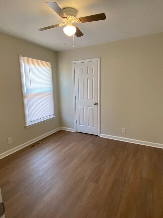 Building Photo - 577 Garnet Dr