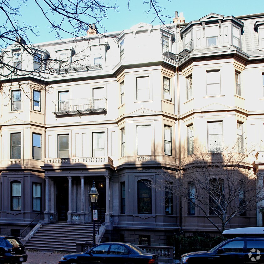 Building Photo - 25 Marlborough St