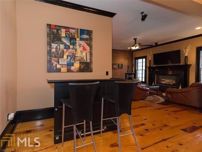 Foto del edificio - 5512 Glenridge Dr