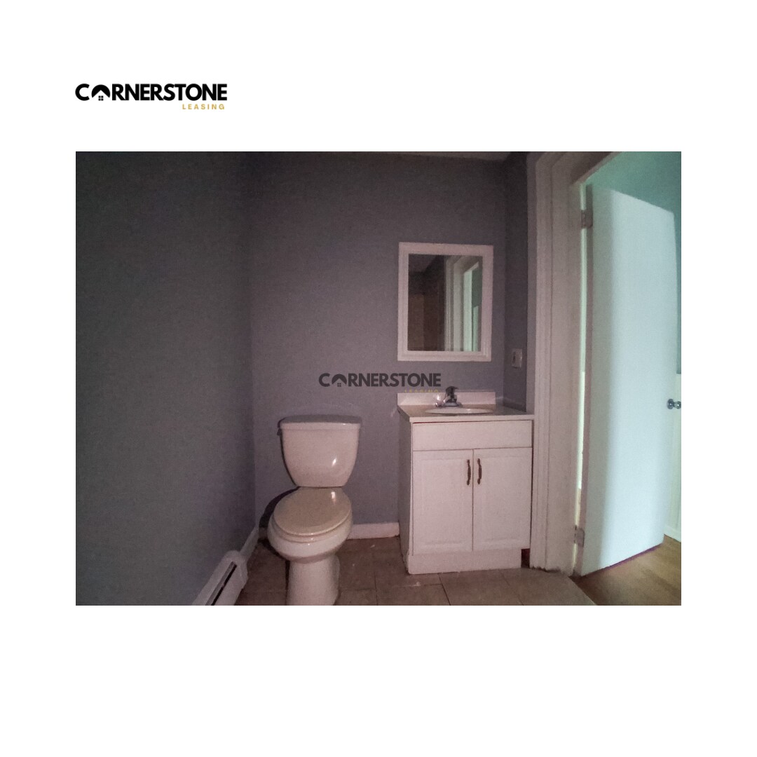 7 N Straight St #9B — photo 6 of 7