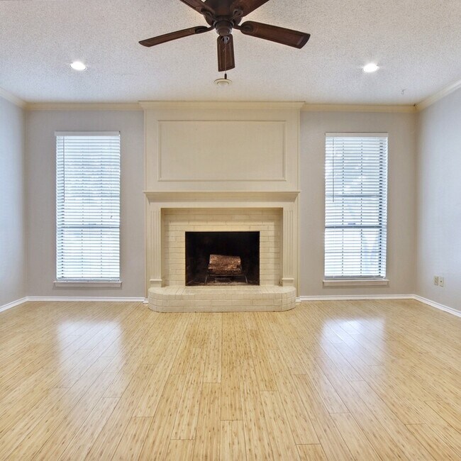 Foto del edificio - 5725 Ridgerock Ct