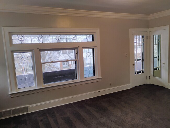 Foto del edificio - 1673 Victoria Ave