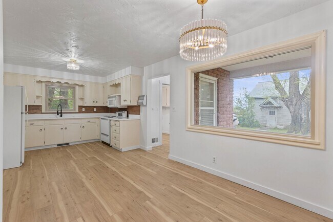 Foto del edificio - $300 off first month for February move-ins - Charming Country Retreat in Saint Anthony, ID