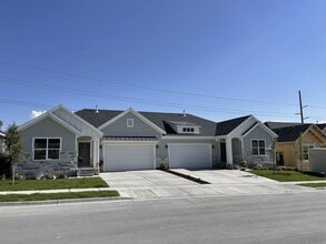 Building Photo - 7646 S Waverly Hls Ln