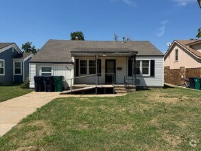 Building Photo - 3037 NW 27th St