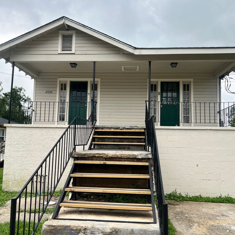 Primary Photo - 2035 Beachhead Ln