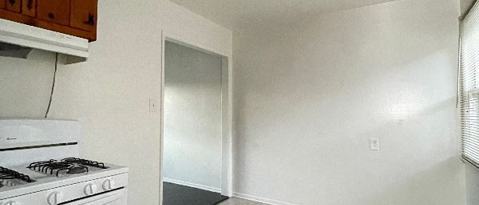 Foto del edificio - 1982 N Ontario St