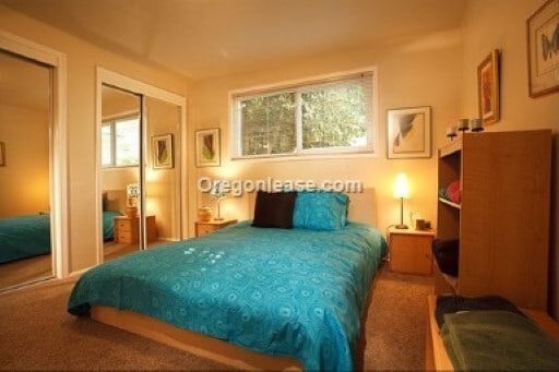 Foto del edificio - One bedroom pet friendly second floor unit near downtown Eugene.