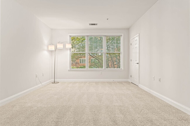 Foto del edificio - 75 Maple St