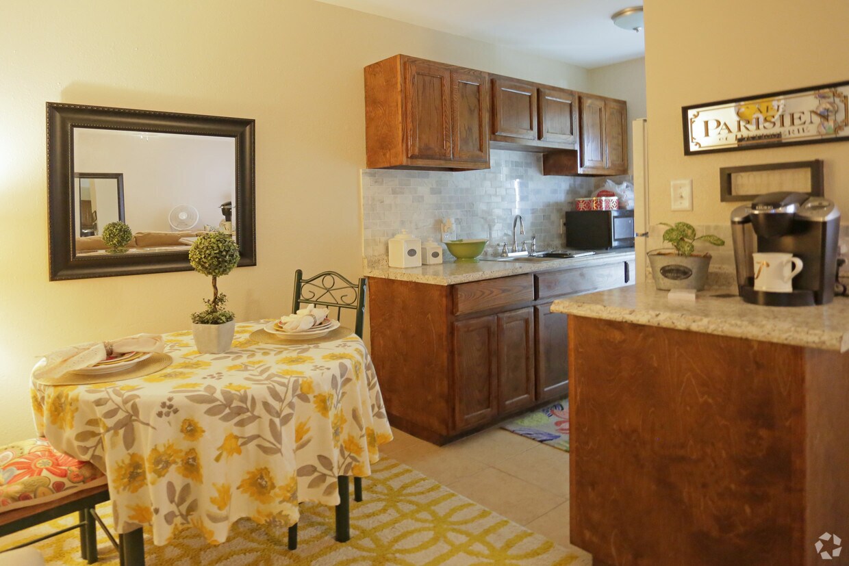 Sterling Oak Apartments Apartments at 614 E 6th St Weslaco, TX